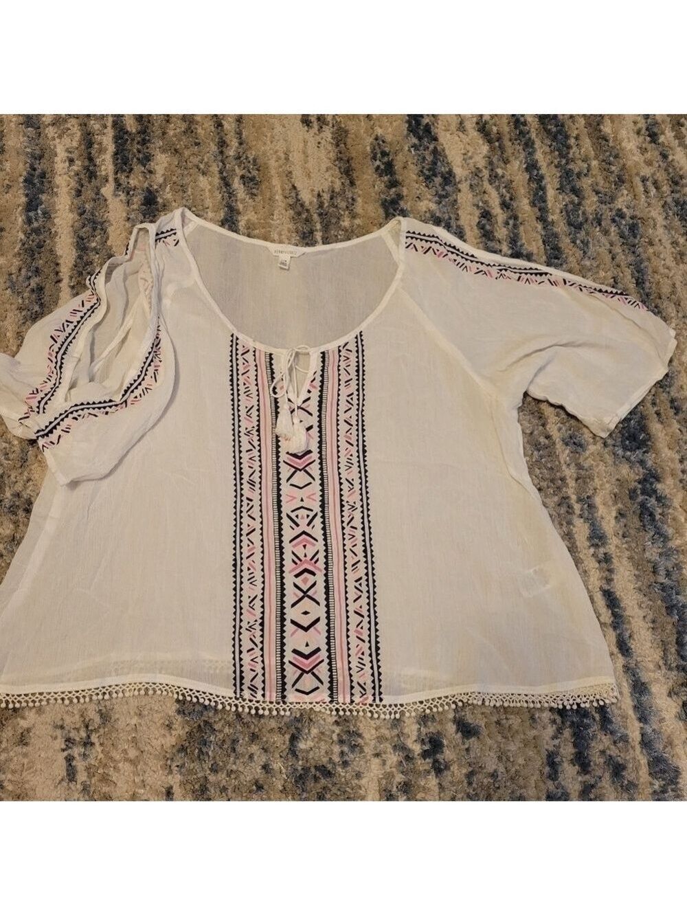 Aeropostale cold shoulder blouse size L